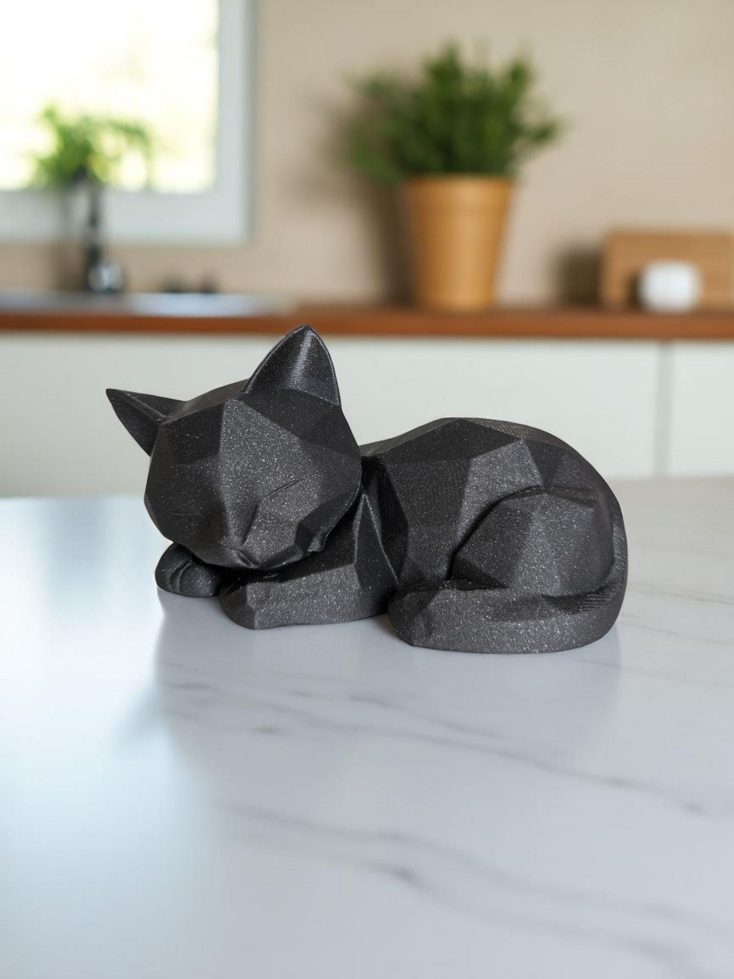 Low Poly Cat Sculpture – 3D Printed Modern Minimalist Decor for Home or Office