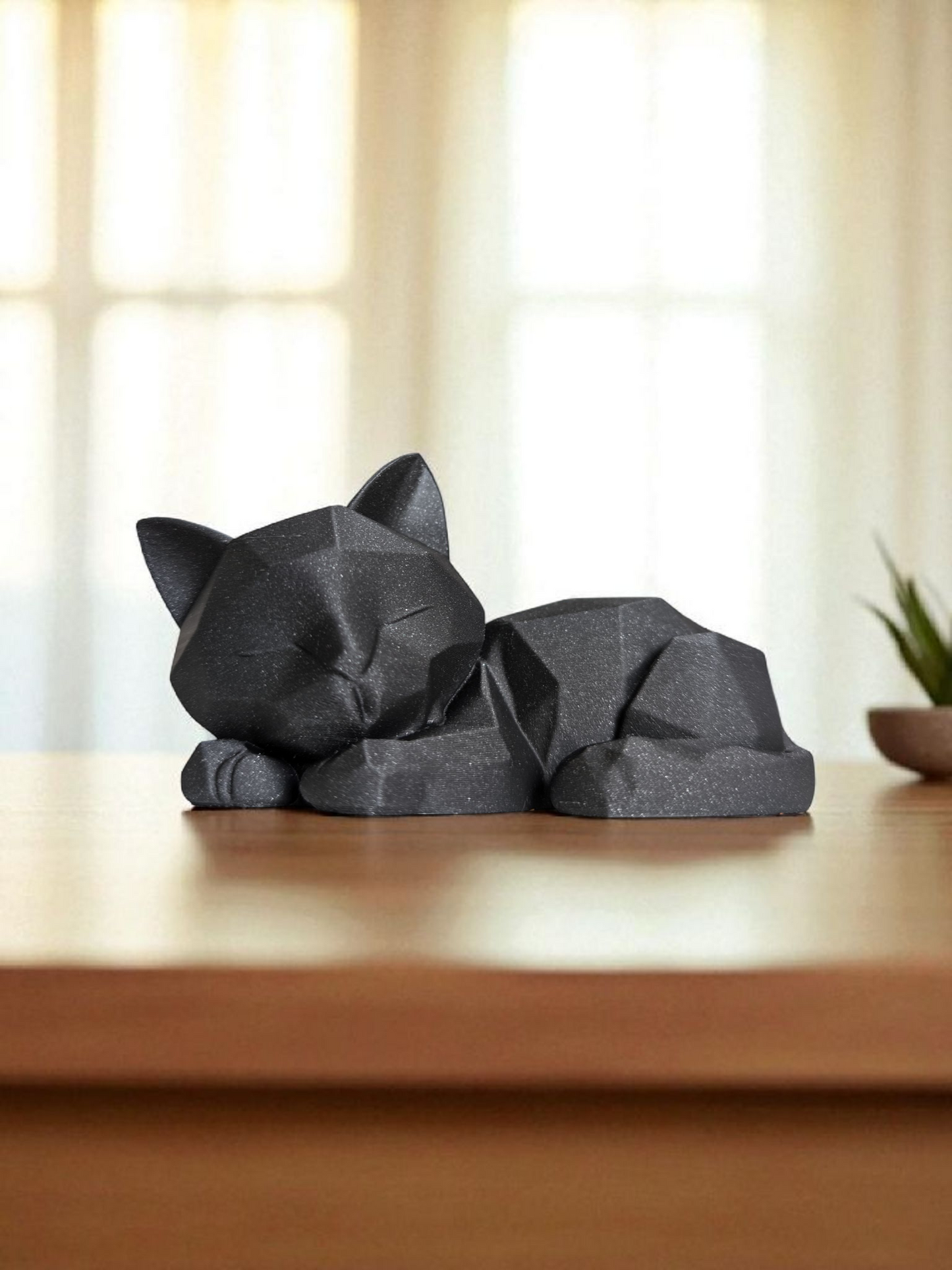 Low Poly Cat Sculpture – 3D Printed Modern Minimalist Decor for Home or Office